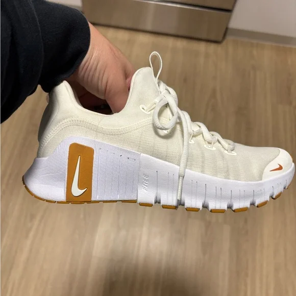 Nike Cream and White Metcon - Picture 6 of 8